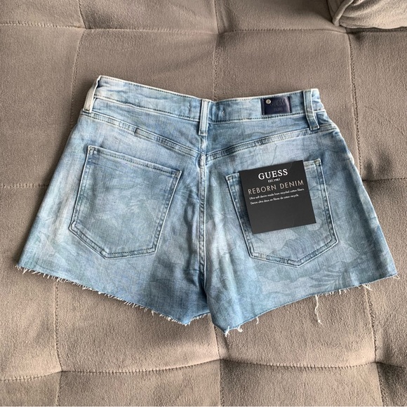 NWT GUESS Claudia Shorts Size 26 - Picture 4 of 10